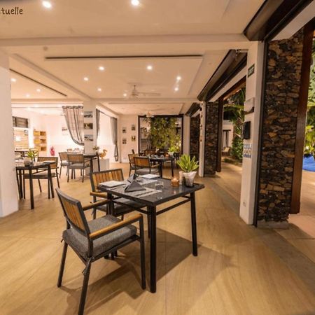 Toparadis Guest House Pereybere Beach Bagian luar foto