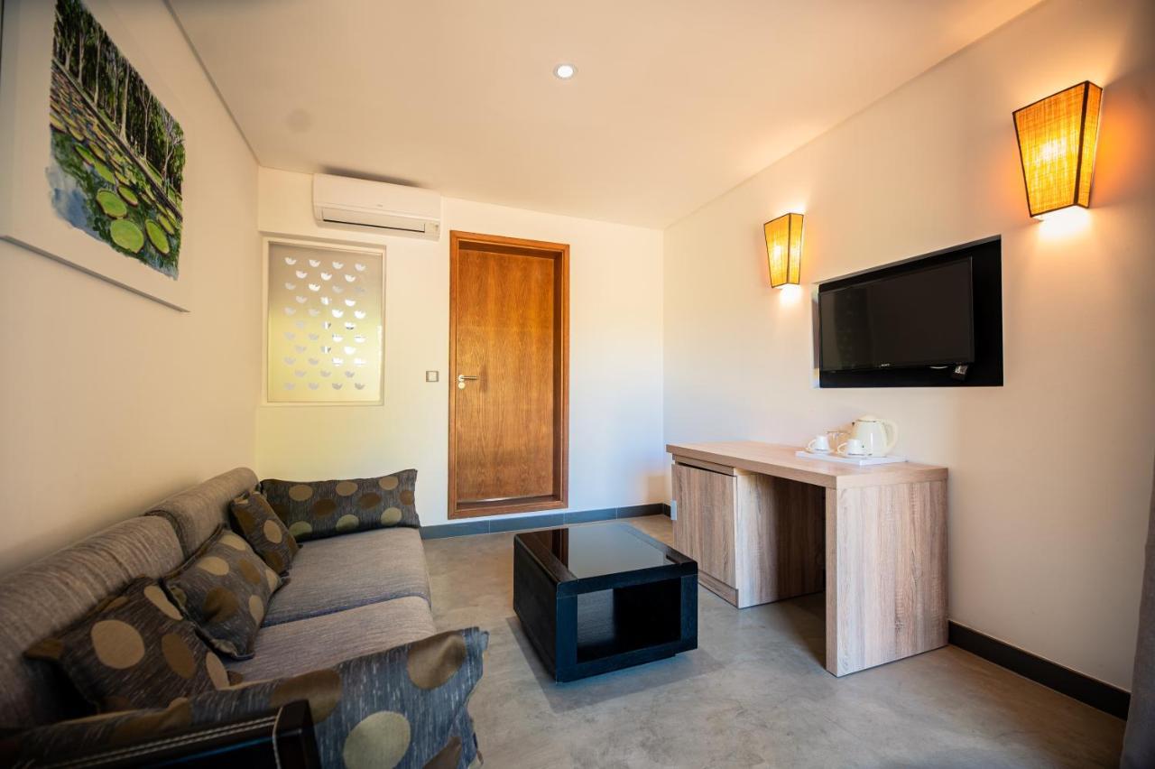 Toparadis Guest House Pereybere Beach Bagian luar foto