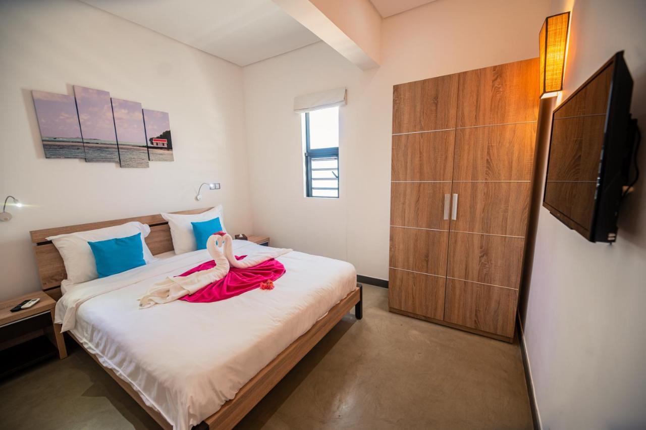 Toparadis Guest House Pereybere Beach Bagian luar foto