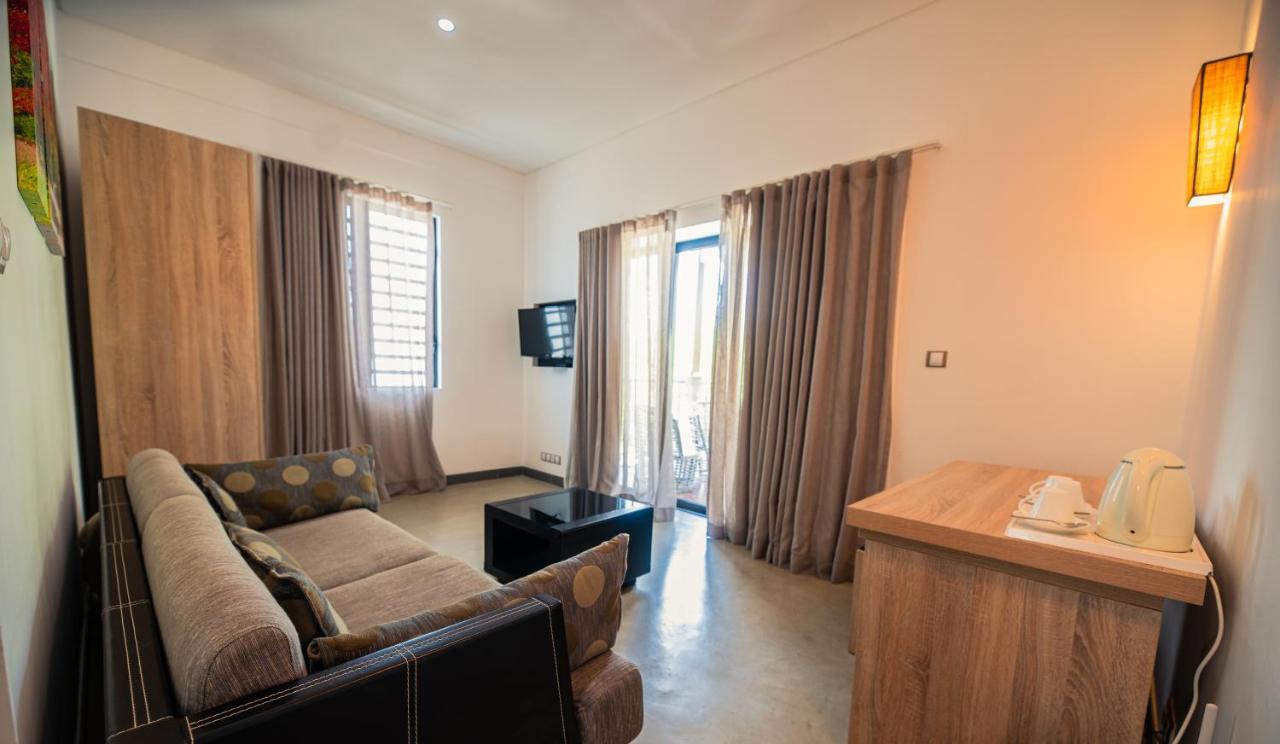 Toparadis Guest House Pereybere Beach Bagian luar foto