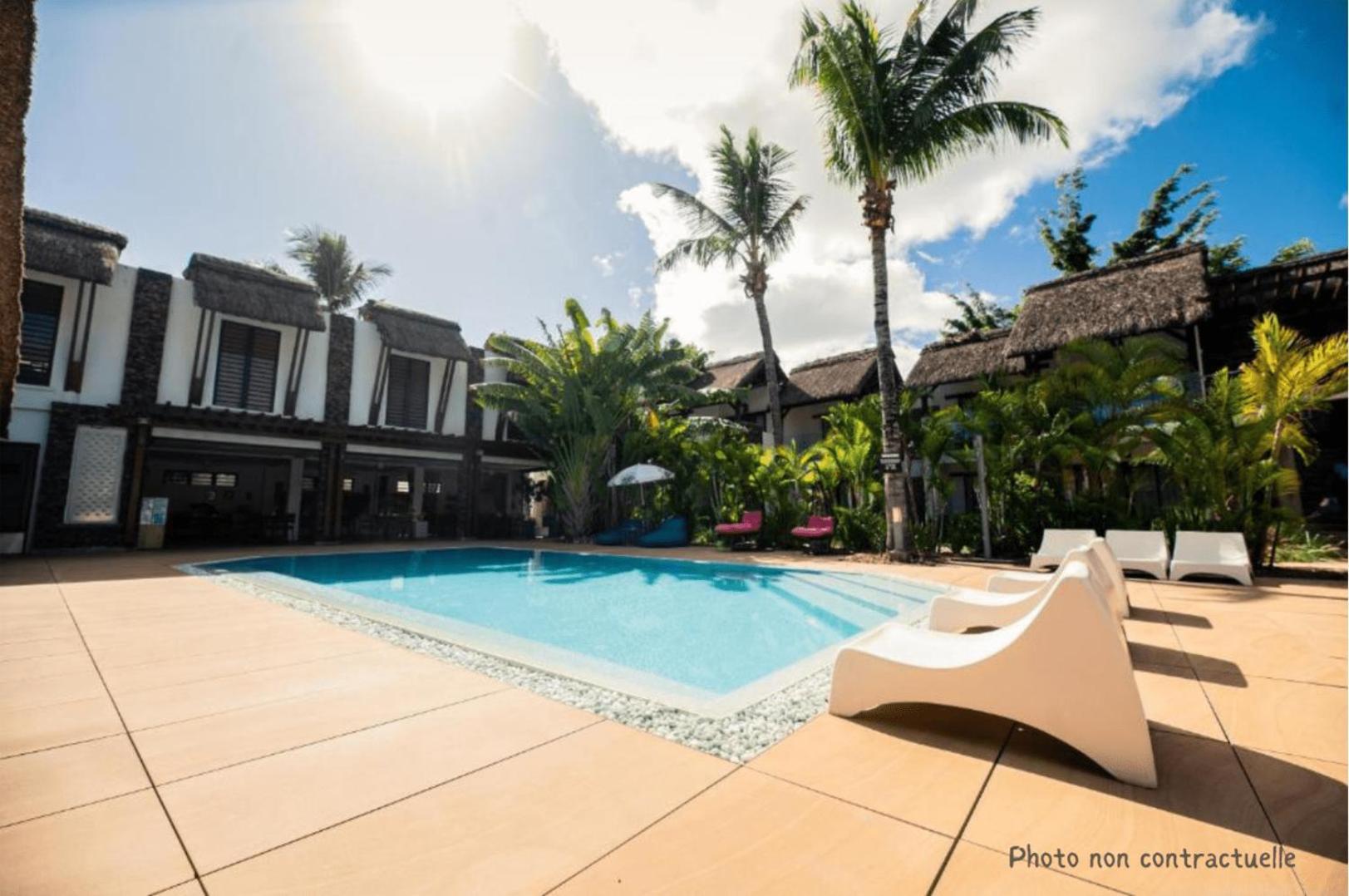 Toparadis Guest House Pereybere Beach Bagian luar foto