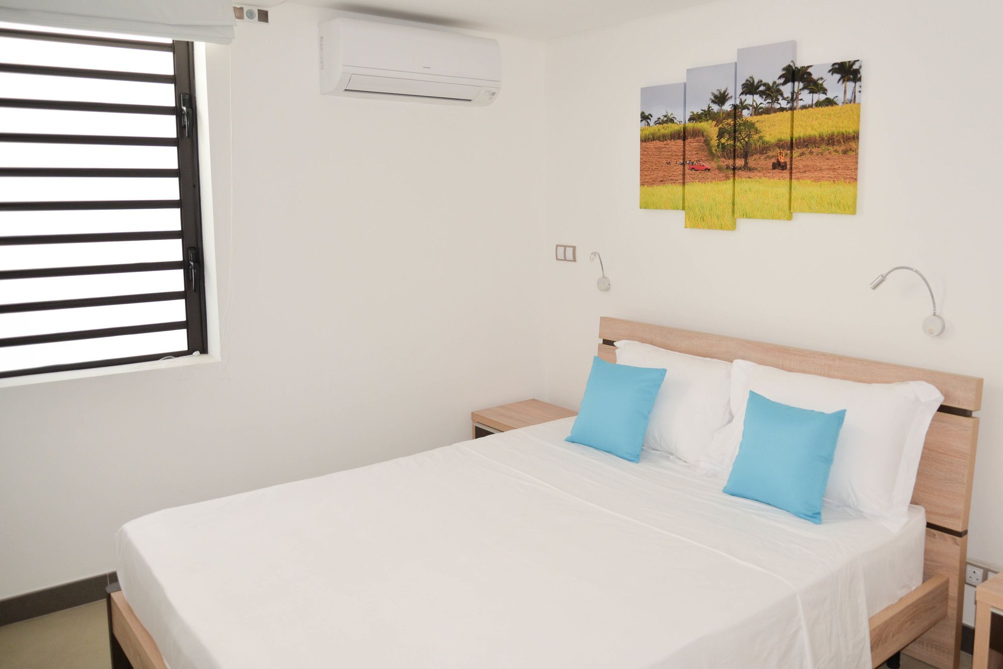 Toparadis Guest House Pereybere Beach Bagian luar foto